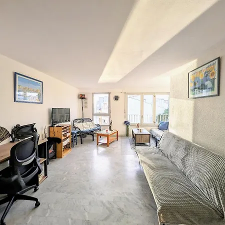 Apartment Cap D T4 Duplex Center Port Private Parking Wifi Air Conditioning *