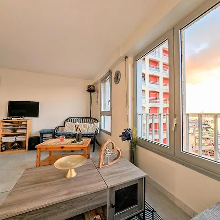 Cap D T4 Duplex Center Port Private Parking Wifi Air Conditioning شقة *