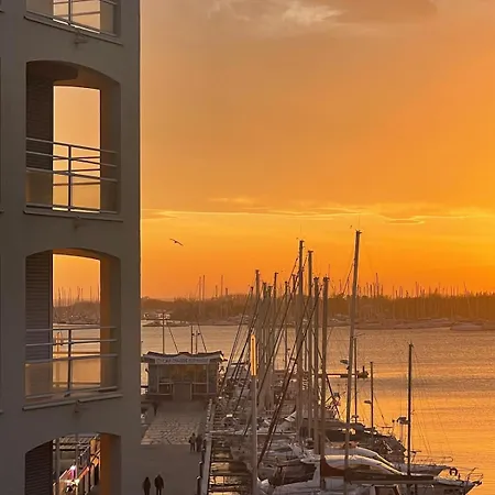 Cap D T4 Duplex Center Port Private Parking Wifi Air Conditioning شقة آجد