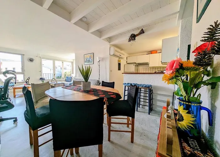 Daire Cap D T4 Duplex Center Port Private Parking Wifi Air Conditioning *