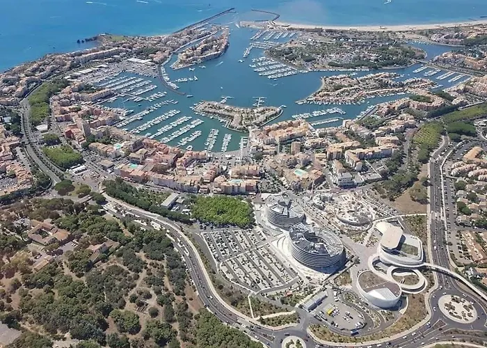 Daire Cap D T4 Duplex Center Port Private Parking Wifi Air Conditioning Agde